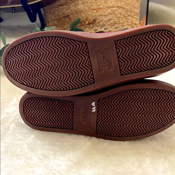 Women's TOMS Paxton Winterized Mid Cut Slip-on Raisin Suede 7 - Picture 6 of 8